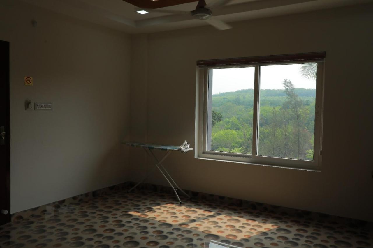 Отель Delano Residency Kaliyal Экстерьер фото